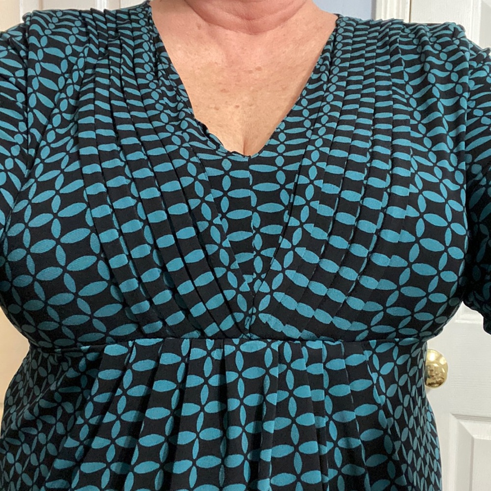 Beautiful Daisy Fuentes Top 🥰